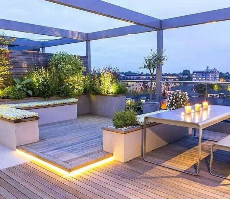 装修设计时尚圈儿 顶楼的露台设计好香，怪不得顶楼如此热卖，原因都在这！