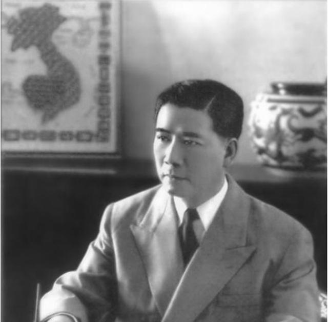 行星秘闻|南越总统不娶妻，让弟媳妇担任第一夫人，无人说闲话，却惹来横祸