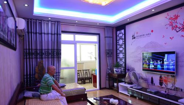 心悦雅萌|100万的房子正在消失，住百万房产的“穷人”增多，这就是现实