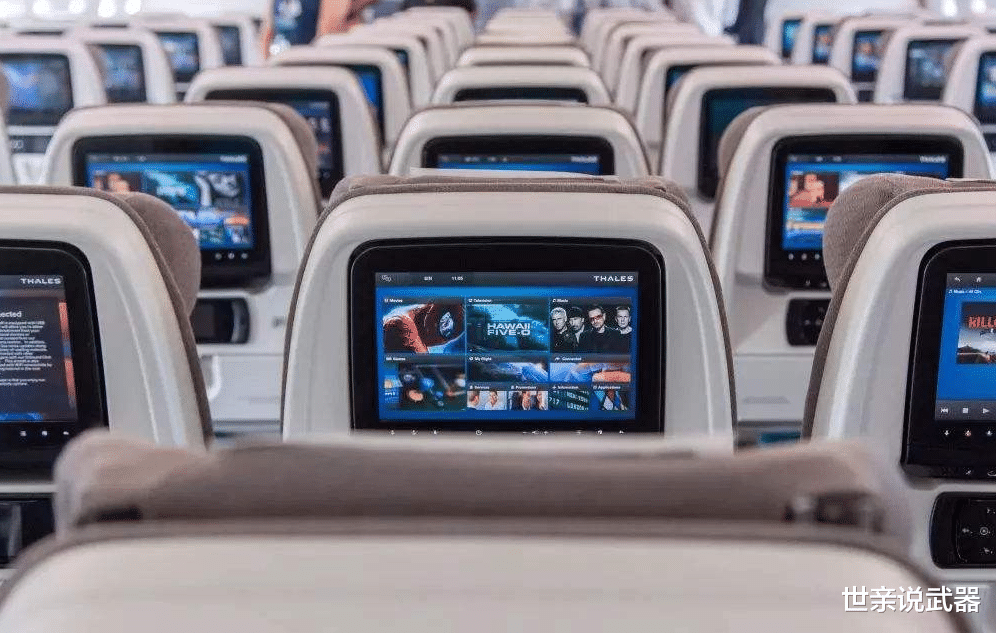 |乘坐飛機時，究竟能不能玩手機？我們可能被騙了20年