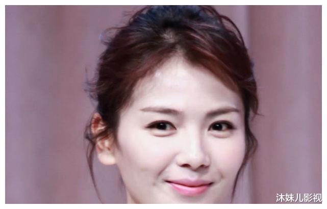 车晓|刘涛和车晓同台，差距一目了然，一个像女王！而另一个却像村姑？