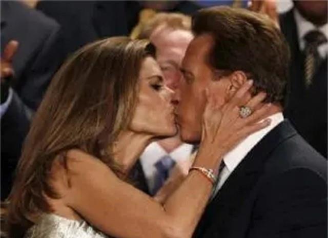 阿诺德·施瓦辛格|施瓦辛格回忆婚外情细节：出轨家中女佣，因私生子长太像被揭穿