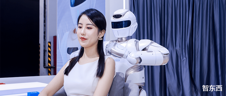 汽车|五年四次迭代，优必选首发Walker X，人形服务机器人商业化再提速