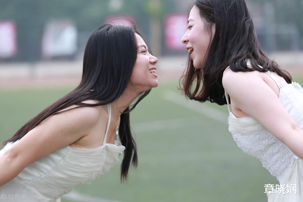 章晓娴|丈夫加班错发信息给老婆：亲爱的，老地方见，老婆：看清楚我是谁