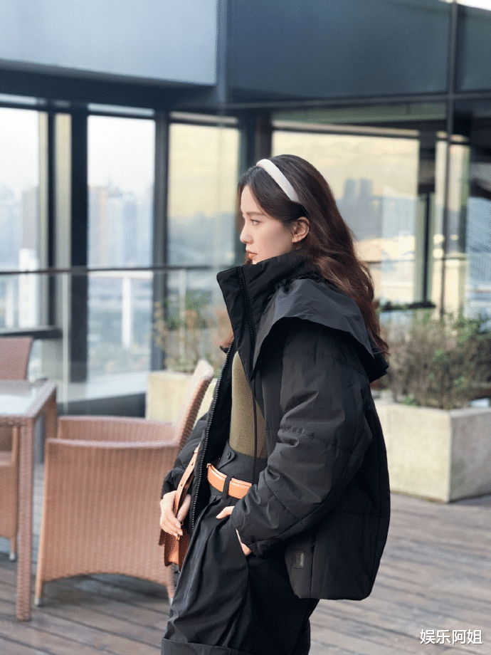 李沁|众星冬至福利送达！刘恺威邀大家吃饺子，刘诗诗晒早春穿搭显摩登