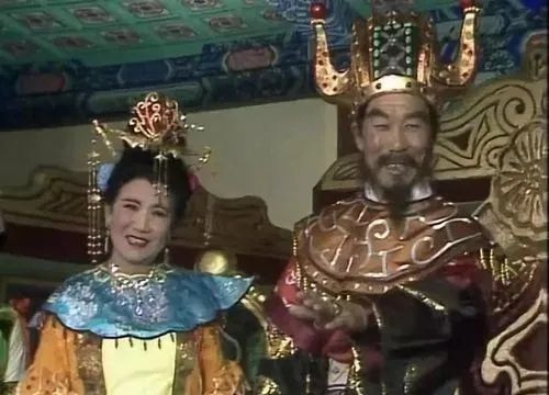 铁扇公主|“铁扇公主”王凤霞：嫁给“孙悟空”惹人羡，然而38岁消香玉陨