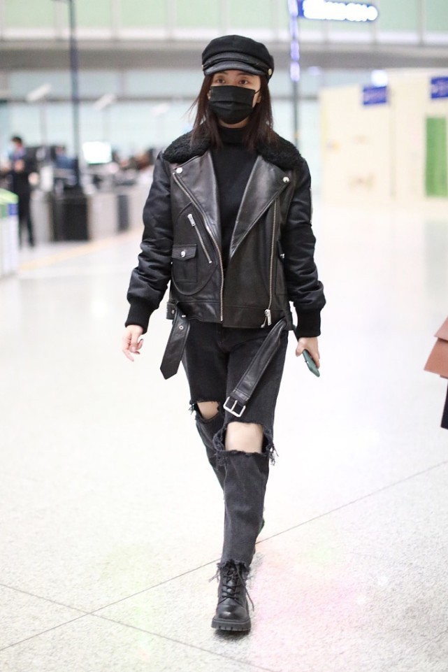 大表姐的时尚圈 162cm谭松韵的秋季搭配,穿灯芯绒西装复古潮流,配条西裤很文艺