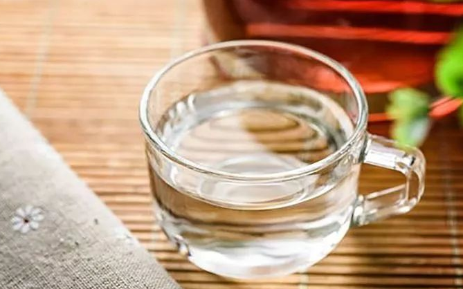 宁植安祛痘冻干粉|男生长青春痘的原因你知道多少？下巴长痘痘该咋办，小编分享！