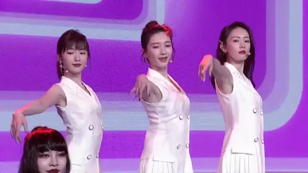 扫黑风暴|她可别再吹第一了