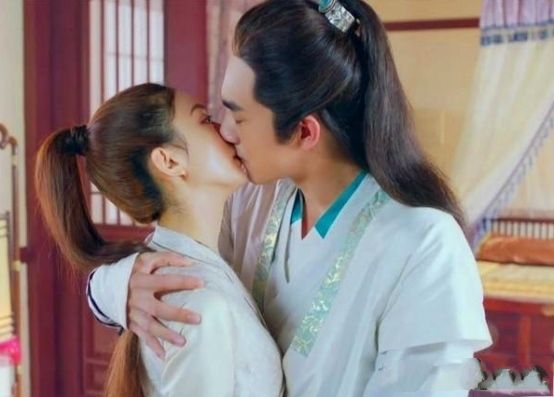 赵丽颖|林更新直言，很多男星不愿意和赵丽颖拍吻戏，原来陈伟霆没有说谎