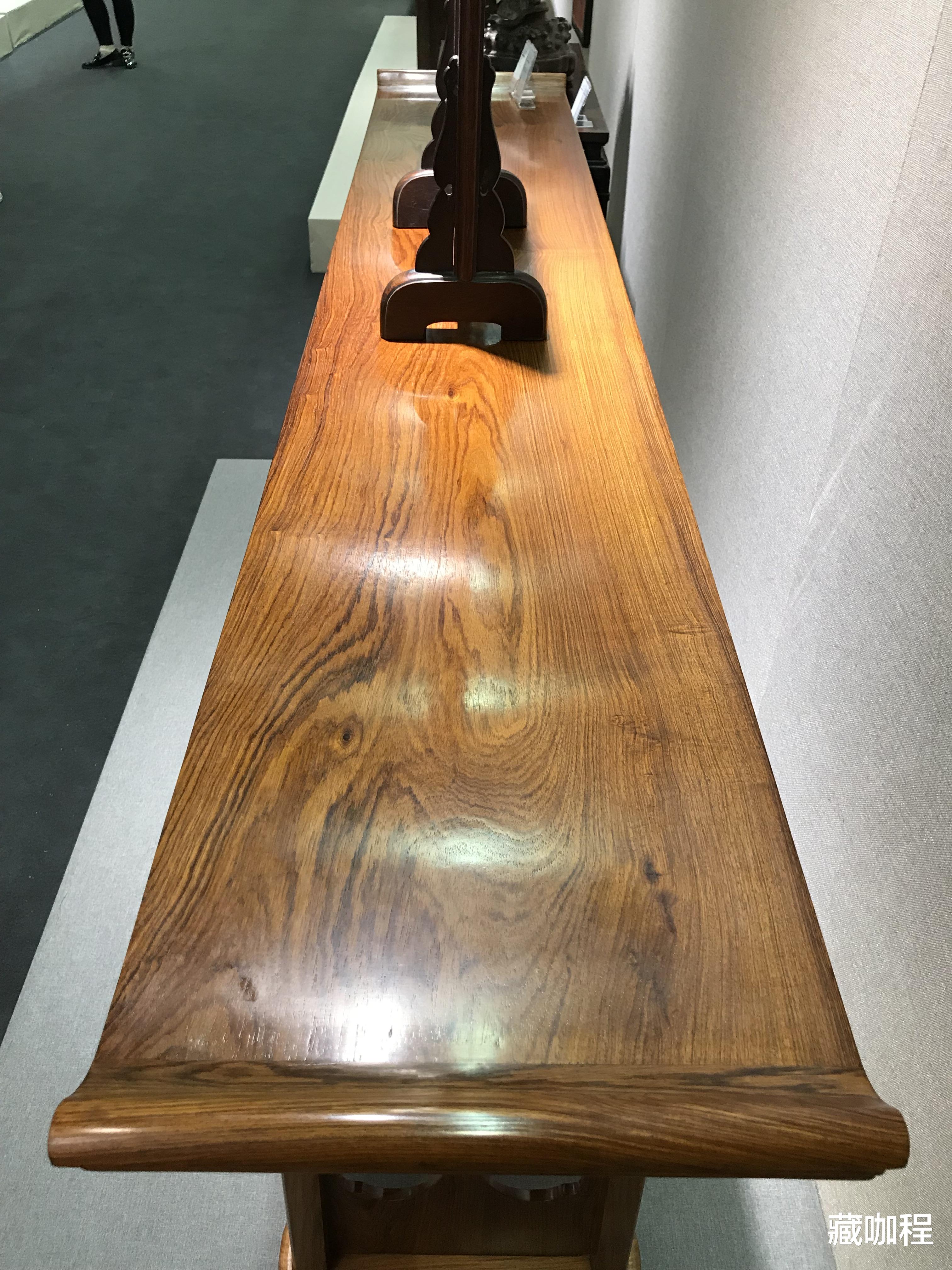 评弹|木质细节看不清，黄花梨石面座屏63万成交