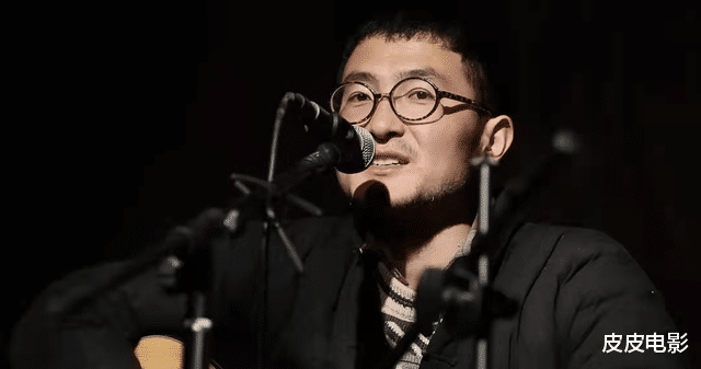 皮皮电影 因唱了3首歌,播放破亿,登上热搜,这个农村小伙什么来头?