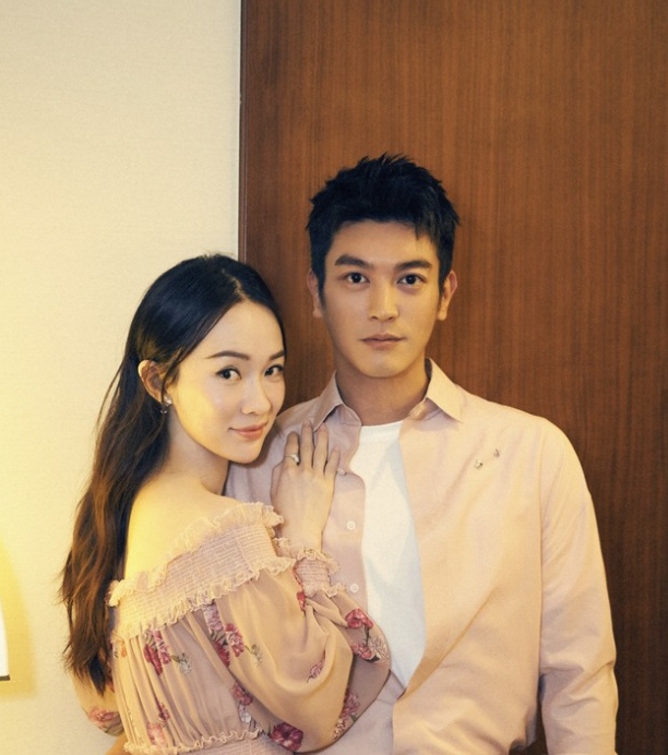 杨钰莹|杜江二胎女儿疑曝光，身穿碎花裙，身高快到霍思燕肩膀