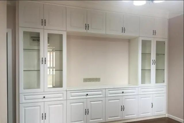 6万块把硬装装好,看着满屋子的柜子,非常漂亮喜欢