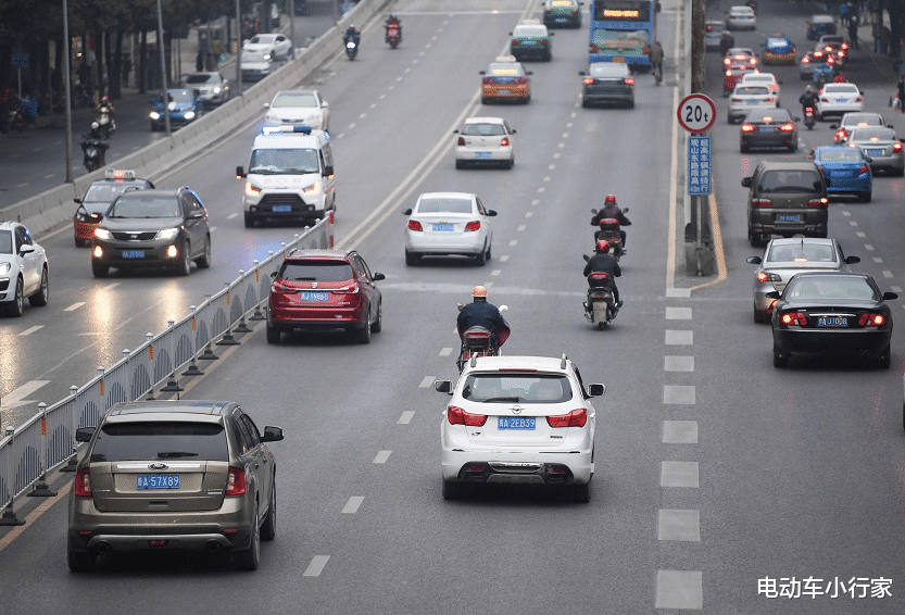 电动车|两轮电动车要持证上路？达到什么标准要考驾照，怎么考？一看便知