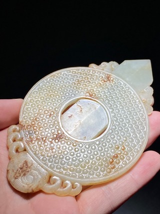 和田玉籽料|清中期 和田玉籽料 海水江崖纹 圭壁