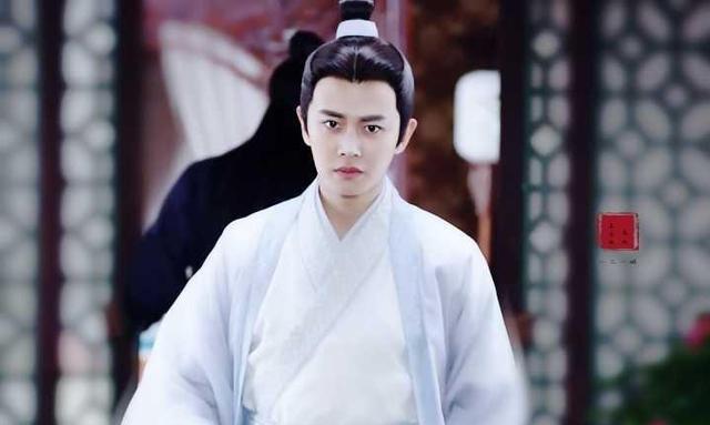 迪丽热巴|任嘉伦拍剧“工作狂人”！还没过完年拉着迪丽热巴去拍戏！