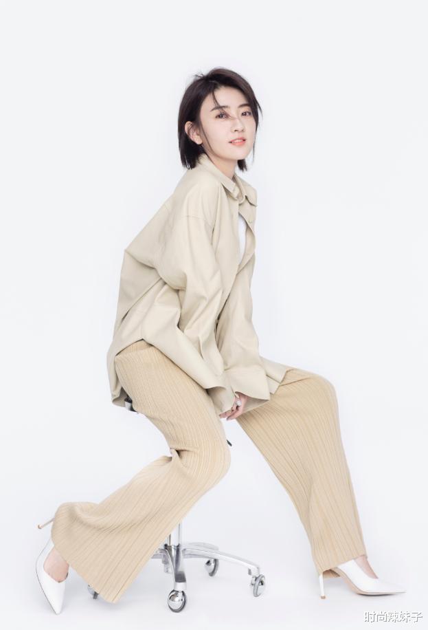 时尚辣妹子|梁洁新剧来袭，短发造型帅气圈粉，清新自然少年感爆棚
