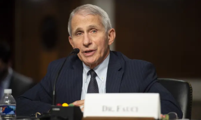 戒指|“留给美国的时间不多了!”新冠感染病例激增,福奇发出重磅警告