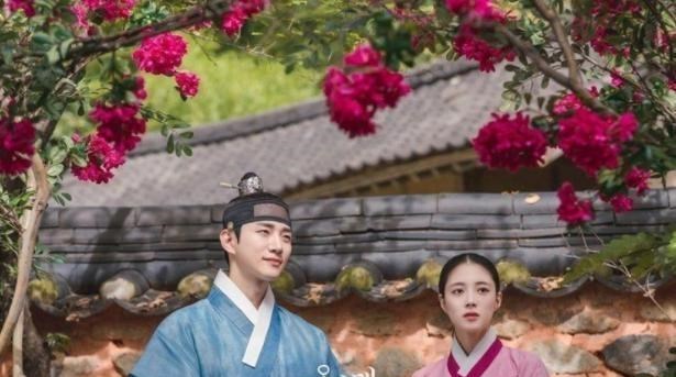 爱情故事|《衣袖红镶边》10大场面，为爱义无反顾！君王宫女悲凄爱情故事