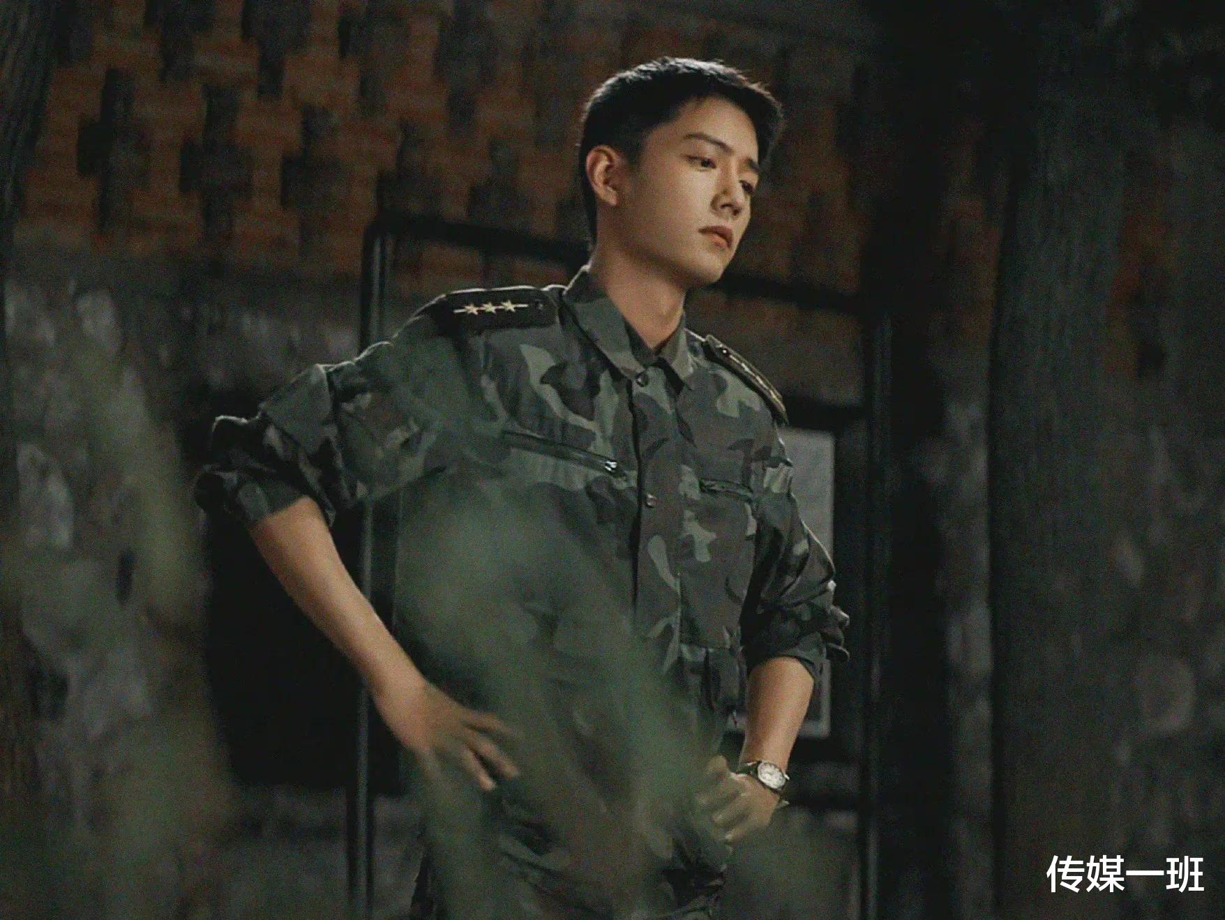 许娣|《王牌部队》高粱病重，江南征病床前穿婚纱，胡杨成救高粱的英雄