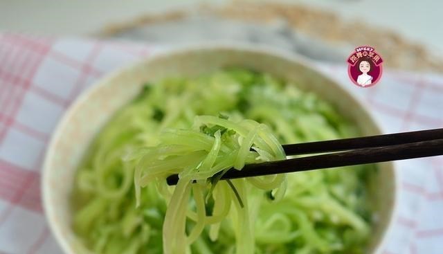 紫甘蓝|5月遇到这菜就多买，减肥刮油，润肠清宿便，越吃越苗条