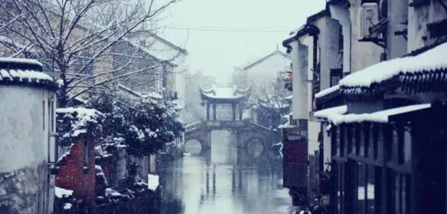 终究会牵手的旅行 我国一奇怪“新一线”，市区建设老破小，GDP排名全市最末