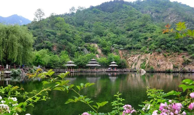 穷游 山东又一景区走红,风景不输九寨沟,门票120元,游客好评如潮