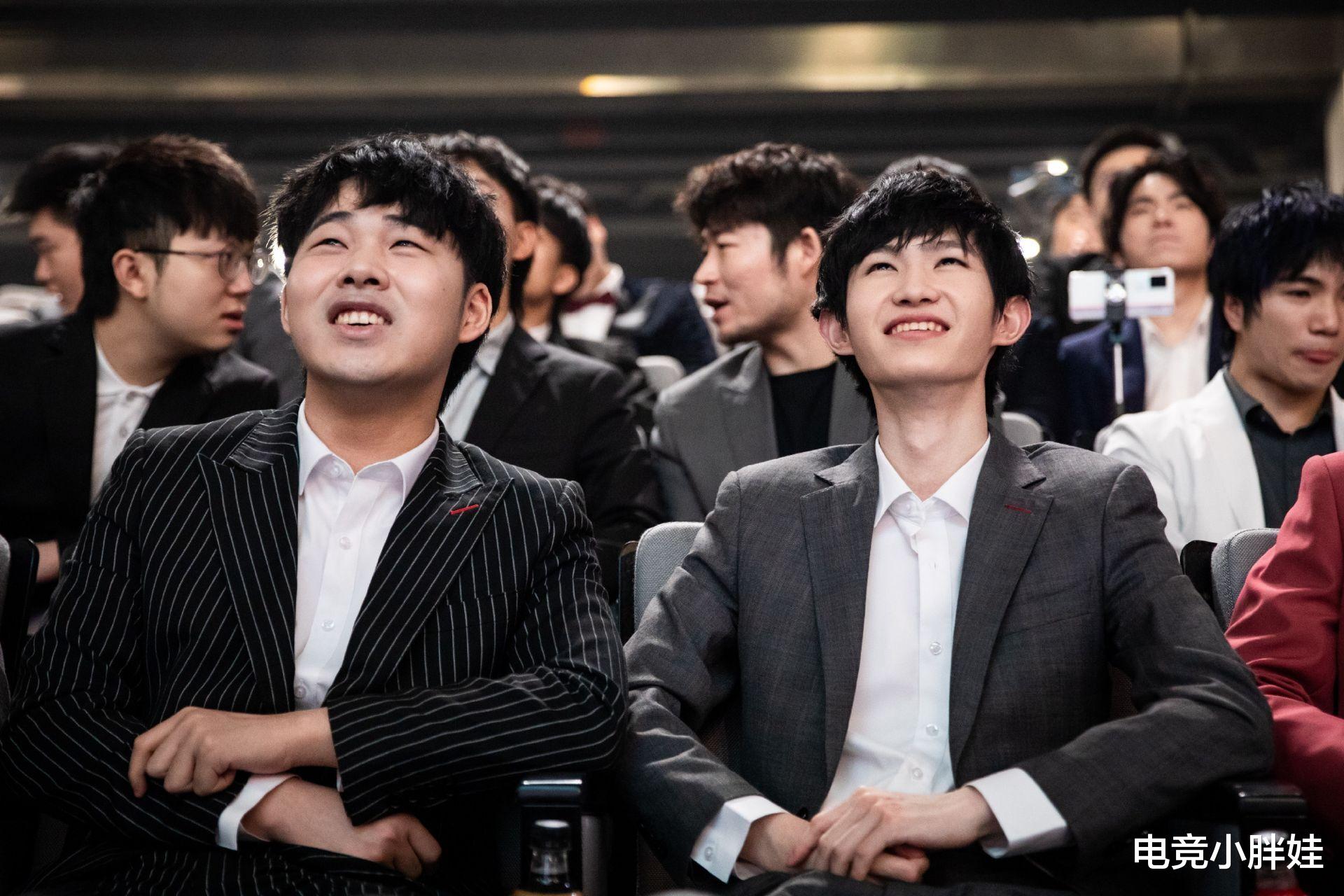 qg|AG超玩会彻底被QG“玩坏了”，世冠很可能会止步于四强，这才是他们控分的目的？