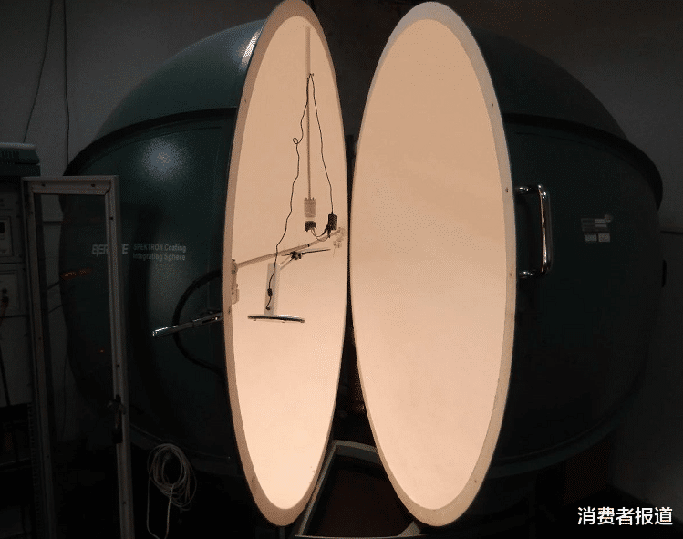 消费者报道 9款护眼台灯测评:欧普照明等3款未达标;“AA”级护眼效果更好