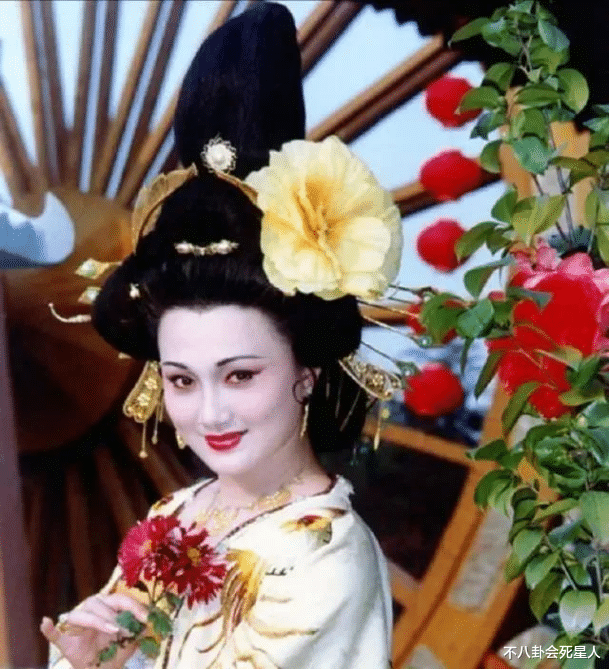 迟重瑞|娶富婆的男星现状：有人丁克25年，有人结婚31年不敢喊老婆