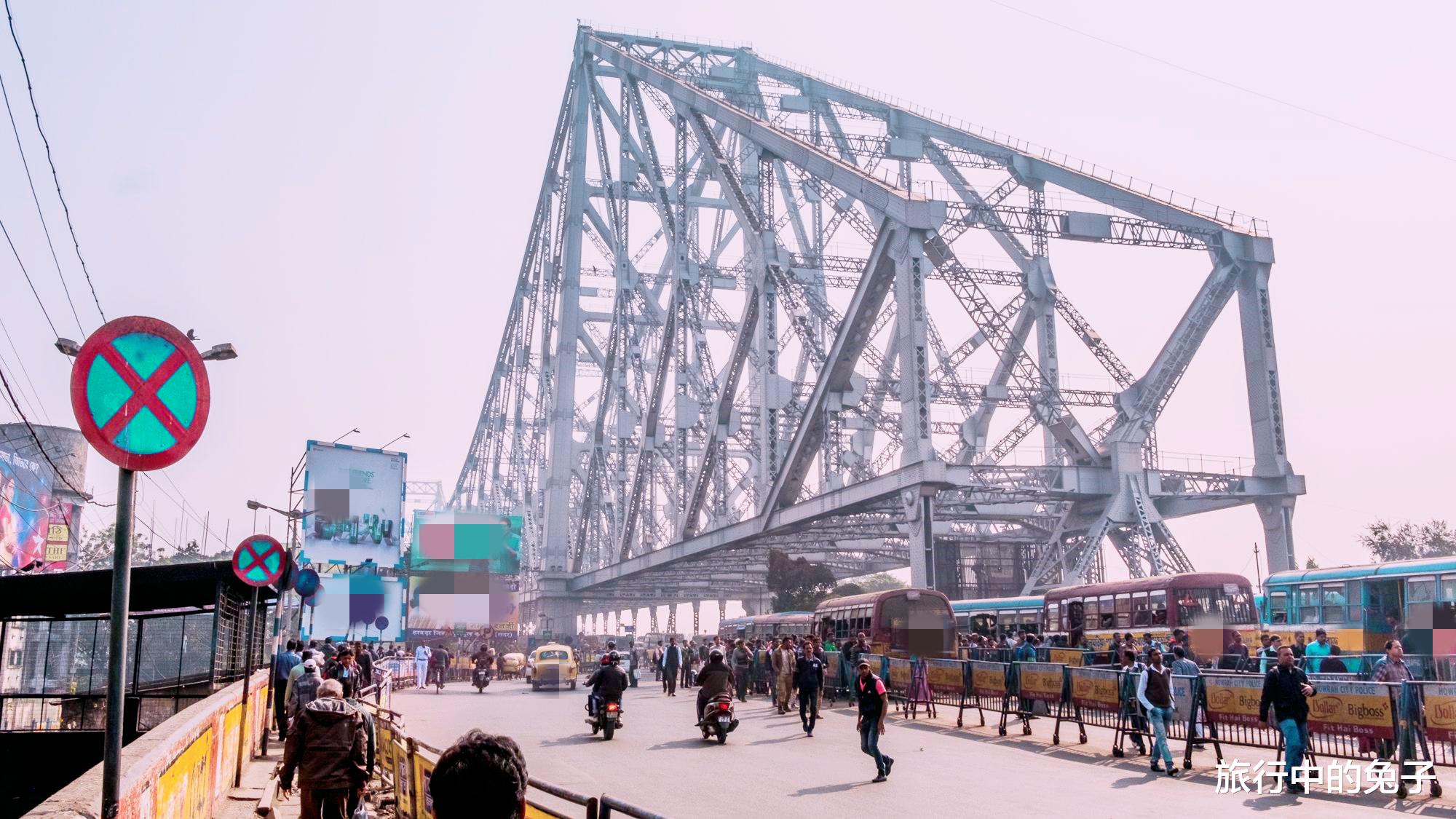 印度著名大橋被口水腐蝕？當地人亂吐“酸性口水”所致-圖10