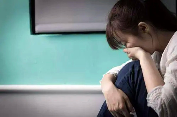 史家畅谈 “公墓强暴案”始末:女孩深夜走公墓,惨遭同乡男性轮流强暴