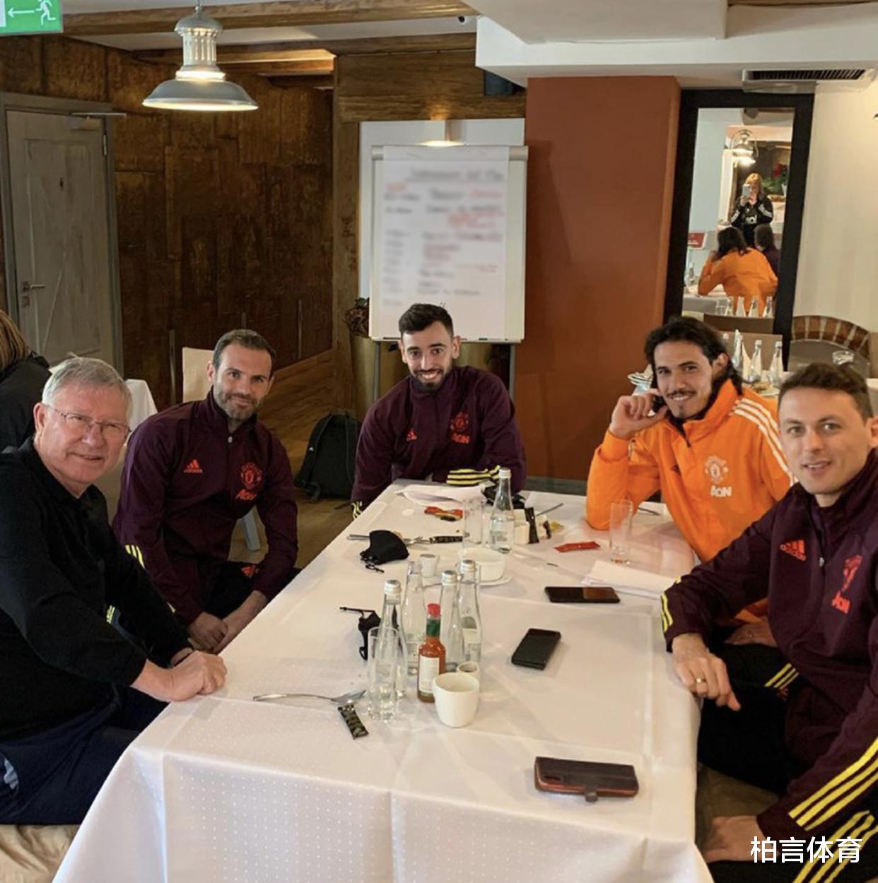 曼联|悲剧！曼联丢冠后遗症，4悍将准备离队，1亿刺头留不住了