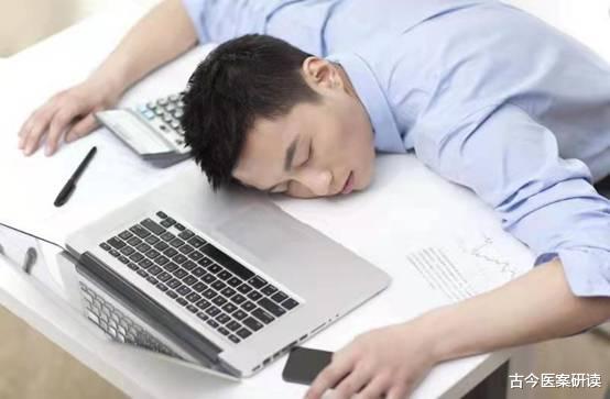 大脑|一天一碗粥，28岁女博士确诊甲状腺癌，医生叹息：“聪明”害了她