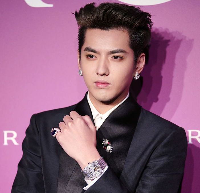 站姐|吴亦凡入狱30天后，他的“神秘金主”落网了！