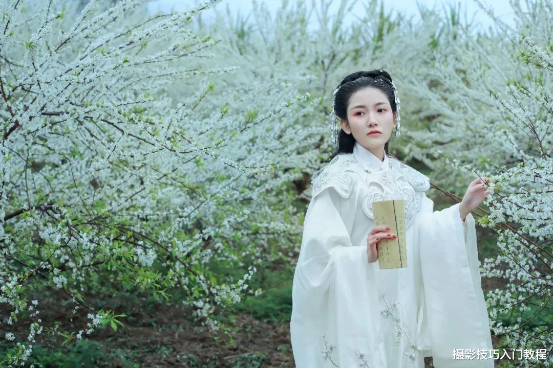 拍照技巧：古风人像怎么拍才能更有风韵？