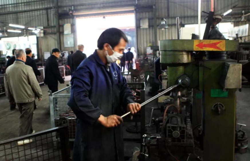 求职|两大行业“招工窘迫”，月薪过万无人问津，90后毕业生去哪里了