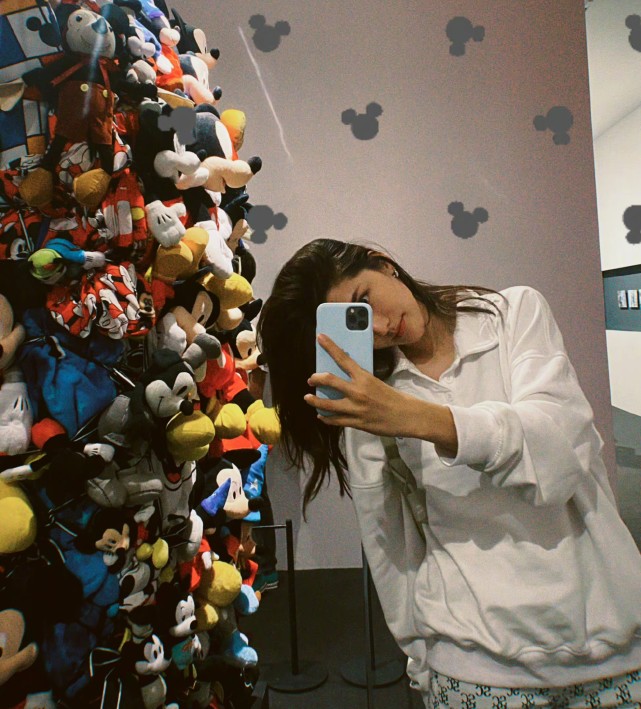 吴千语|吴千语分享穿搭心得，男友施伯雄上线求教：我日常应该怎样穿搭