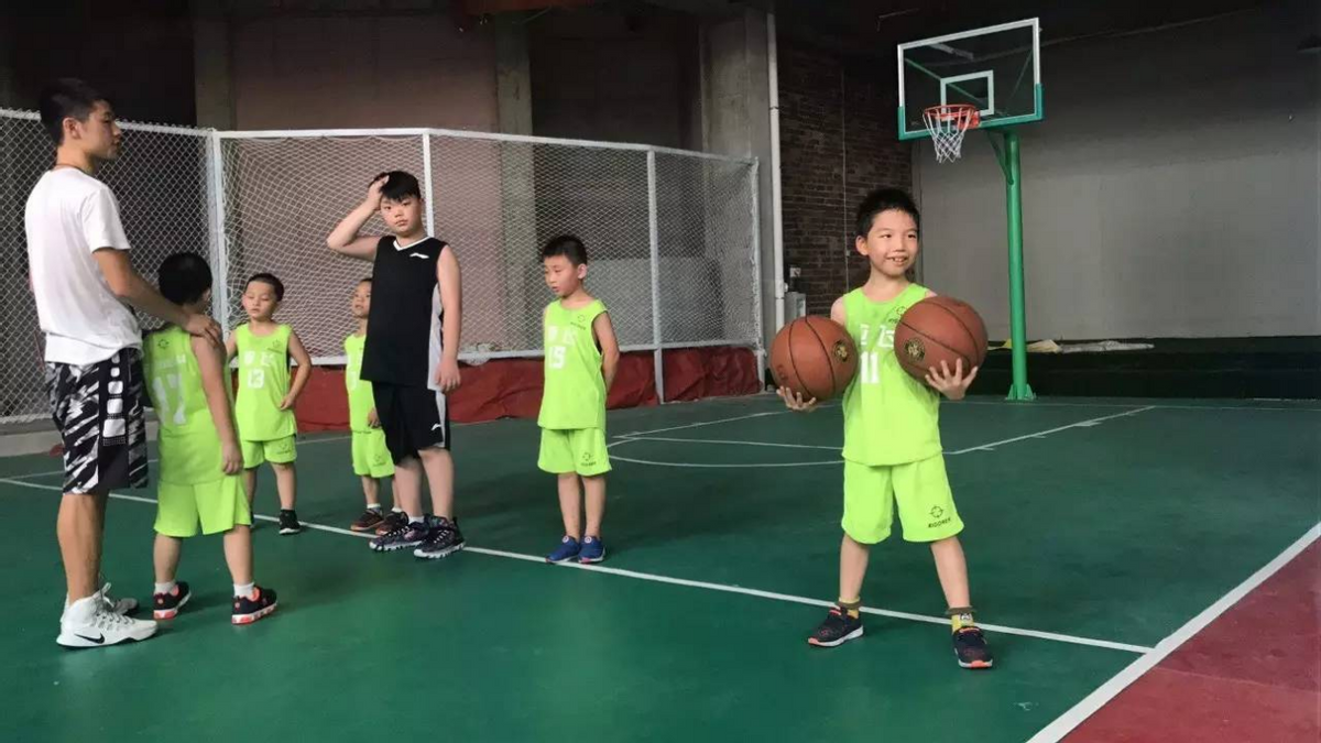 民警 9岁男童半年长高12厘米，妇幼医生：有种长高食物，建议平时多吃