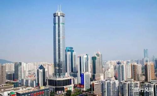 旅行风味 走在大桥上,下面的轻轨经过时,我很害怕