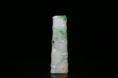 翡翠|清代，翡翠竹节花鸟纹雕件