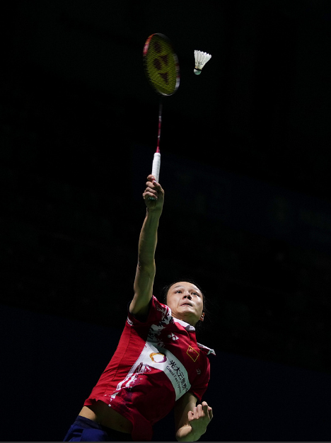 山口茜|只因一個技術(shù)漏洞，張藝曼輸山口茜4分無緣決賽，其他環(huán)節(jié)都領(lǐng)先