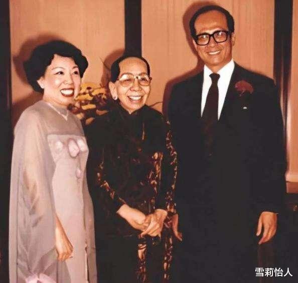 李嘉欣|93岁李嘉诚再拜亡妻，庄月明之死是否有内幕？其实跟李嘉欣无关系