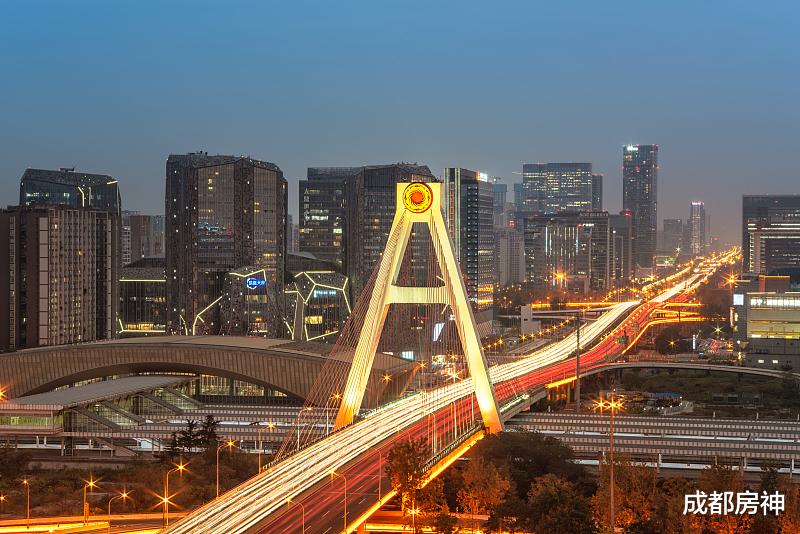 样板间|指导价下的成都，是买房好时机吗？给购房者三点忠告！