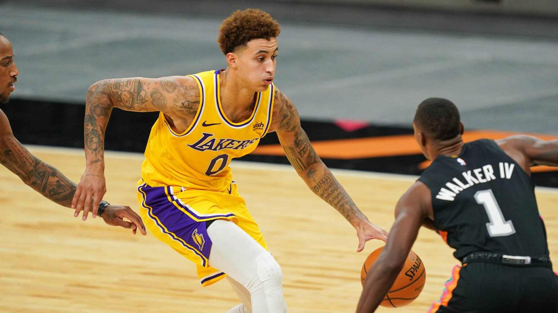 湖人隊|送走庫茲馬？美媒為湖人列4交易方案：犧牲4人2首輪換一人沒必要