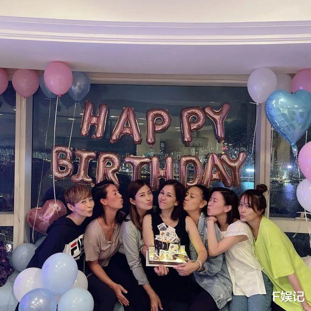 文颂娴|TVB七魔女齐聚为文颂娴庆生 佘诗曼惊喜现身让寿星女很高兴
