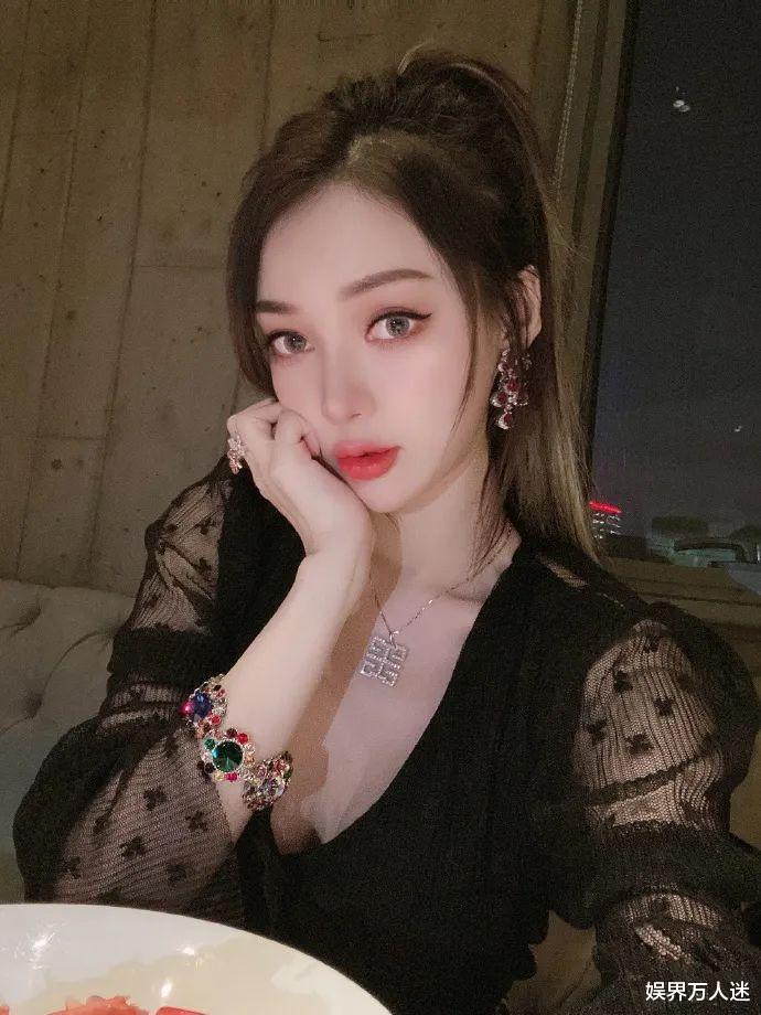 郭美美|炫富郭美美整容认不出！自曝与女生恋爱，对方是警校出身狱中认识