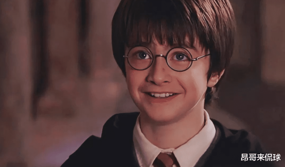 童星|长残的童星扎堆，长大后颜值逆袭的童星，居然也不少