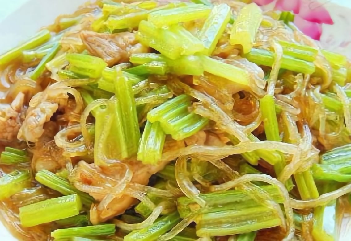 亿点自媒体 适合减肥吃的三种菜肴，做法简单口感不错，瘦身事半功倍，了解下